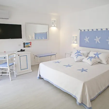 Regina Simius Готель 3*