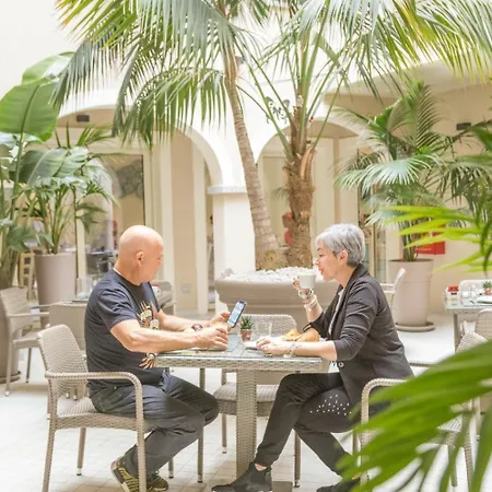 Готель Regina Simius 3*