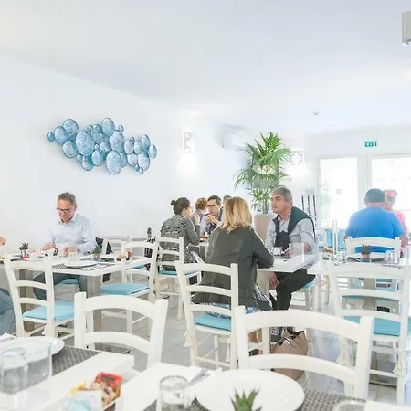 Otel Regina Simius