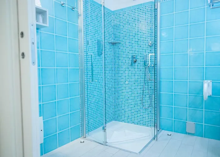 Regina Simius Вилласимиус